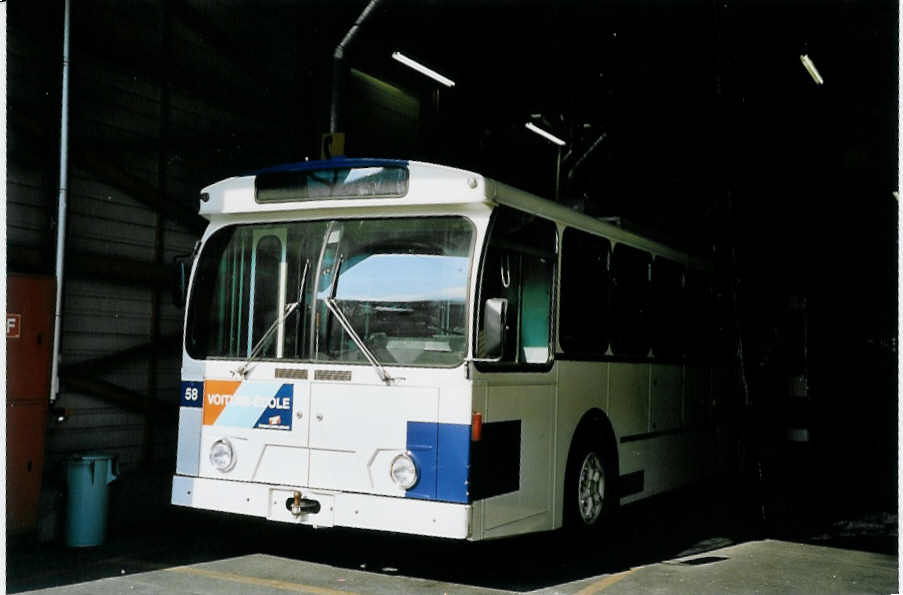 (075'031) - TPG Gen�ve (TL Nr. 707) - Nr. 58 - FBW/Hess Trolleabus (ex Nr. 787) am 24. Februar 2005 in Gen�ve, D�p�t 
