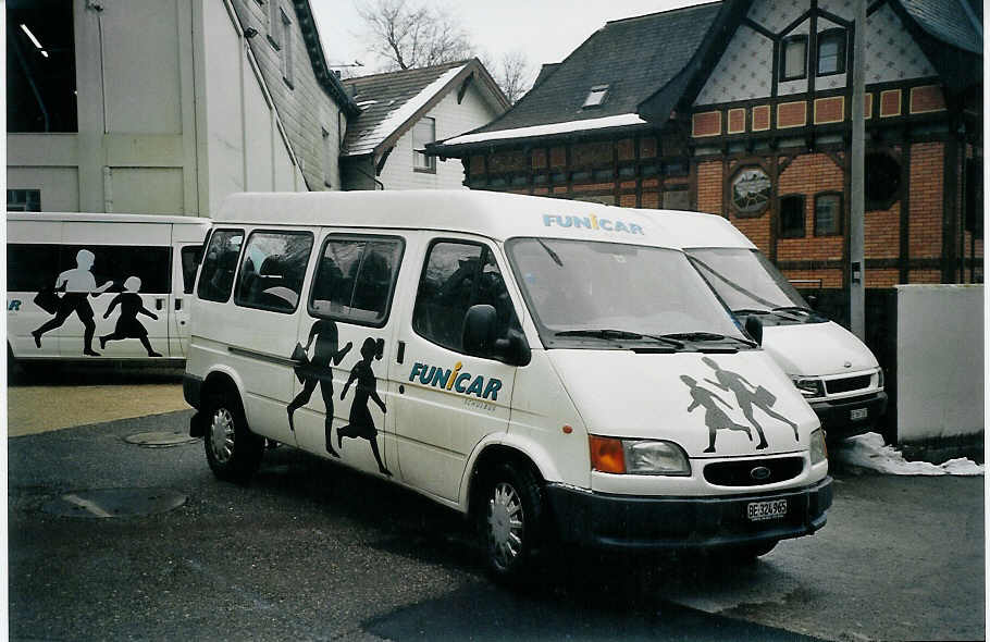 (075'412) - Funi-Car, Biel - Nr. 65/BE 324'965 - Ford am 5. M�rz 2005 in Biel, Garage