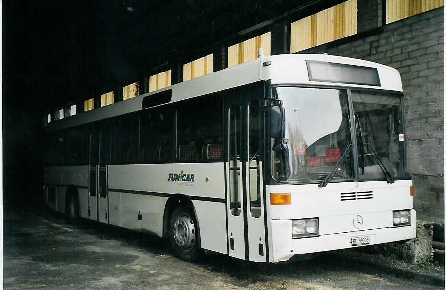 (075'421) - Funi-Car, Biel - Nr. 6/BE 99'306 - Mercedes/R&J (ex P 25'327) am 5. M�rz 2005 in Biel, Garage