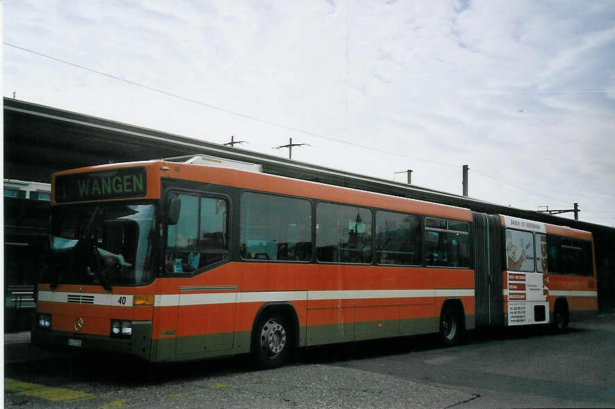 (075'811) - BOGG Wangen b.O. - Nr. 40/SO 137'253 - Mercedes/Hess (ex SOO Olten Nr. 40) am 31. M�rz 2005 beim Bahnhof Olten