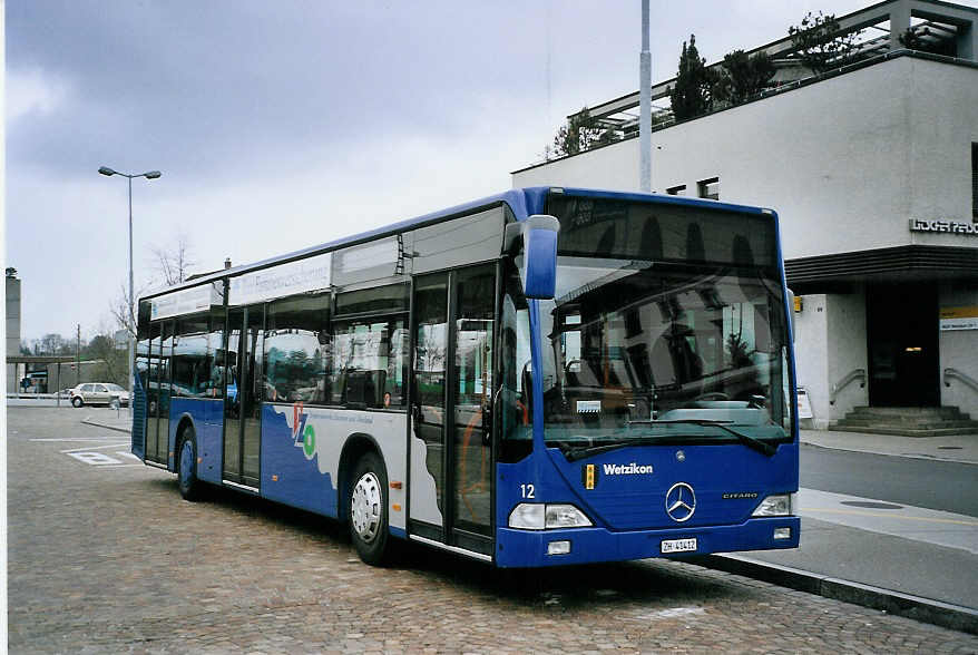 (075'901) - VZO Gr�ningen - Nr. 12/ZH 41'412 - Mercedes am 31. M�rz 2005 beim Bahnhof Wetzikon