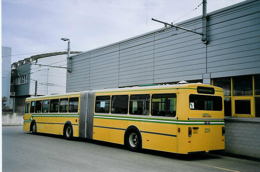 (076'223) - TN Neuch�tel - Nr. 231 - Volvo/Van Hool am 23. April 2005 in Marin, D�p�t