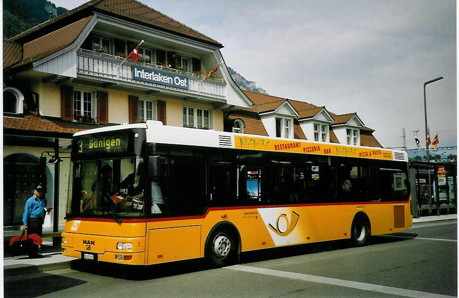 (076'626) - PostAuto Berner Oberland - BE 615'387 - MAN/G�ppel (ex P 23'034) am 21. Mai 2005 beim Bahnhof Interlaken Ost