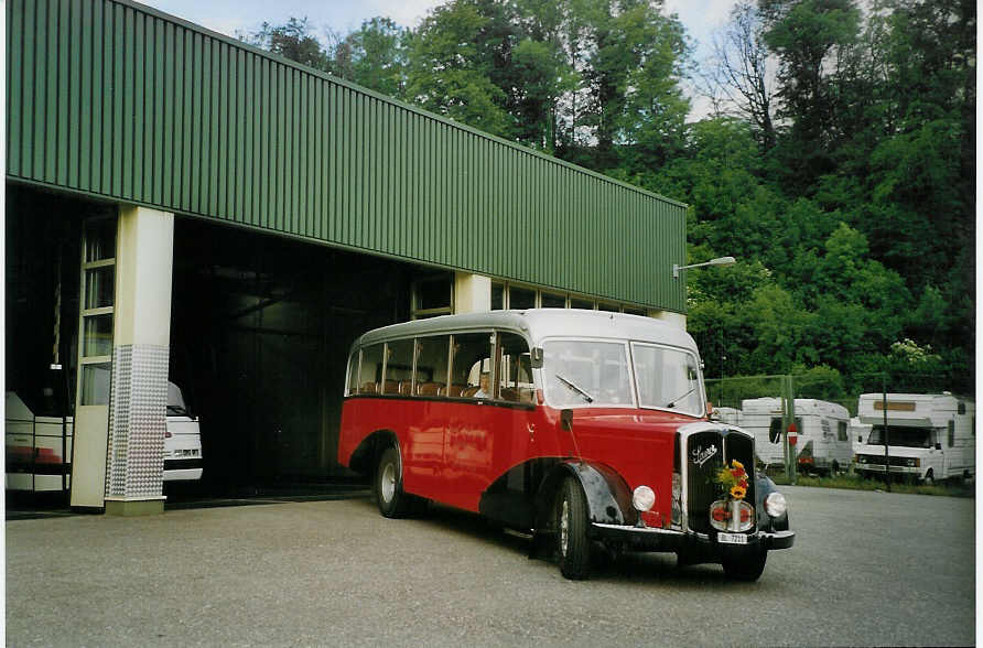(077'104) - S�tterlin, Sch�nenbuch - BL 7211 - Saurer/Gangloff (ex Geiger, Adelboden Nr. 11; ex P 23'100; ex P 2153) am 5. Juni 2005 in Liestal, Garage AAGL