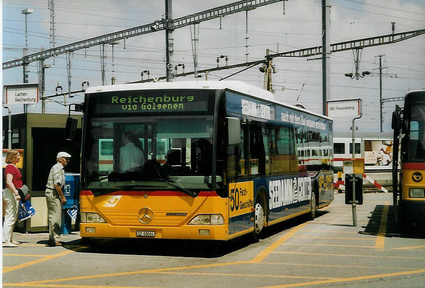 (077'717) - Kistler, Reichenburg - SZ 58'004 - Mercedes am 18. Juni 2005 beim Bahnhof Pf�ffikon