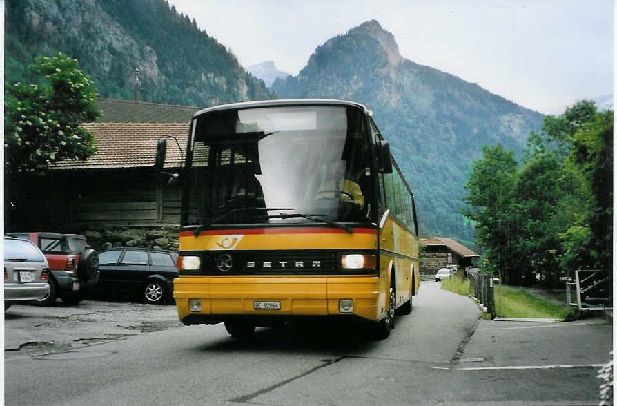 (078'019) - Portenier, Adelboden - Nr. 8/BE 92'064 - Setra (ex Geiger, Adelboden Nr. 8; ex P 25'053) am 25. Juni 2005 in Kiental, Hotel B�ren