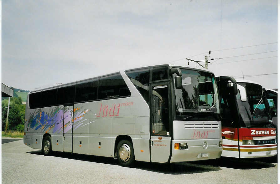 (079'230) - L�di, Konolfingen - BE 308'919 - Mercedes am 29. Juli 2005 in Konolfingen, Garage