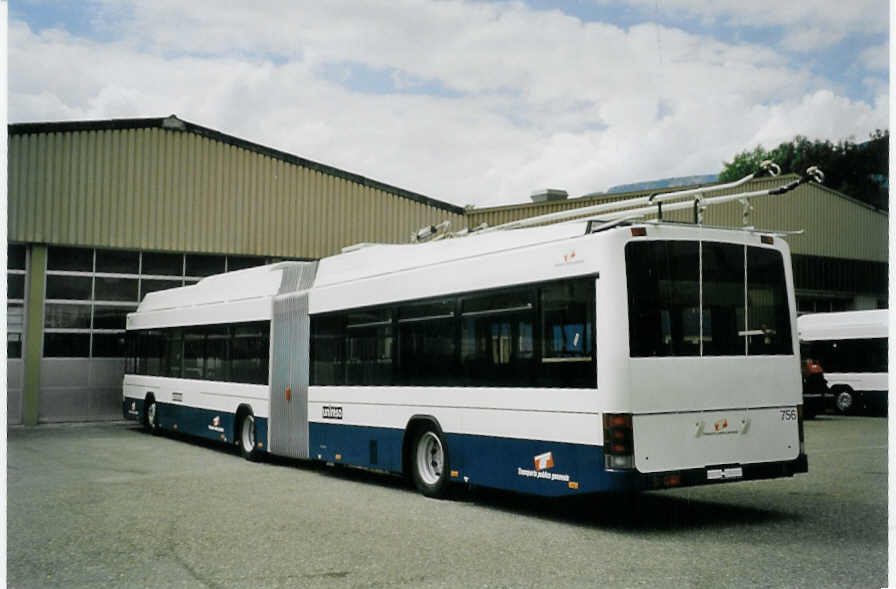 (079'430) - TPG Gen�ve - Nr. 756 - Hess/Hess Gelenktrolleybus am 13. August 2005 in Bellach, Hess