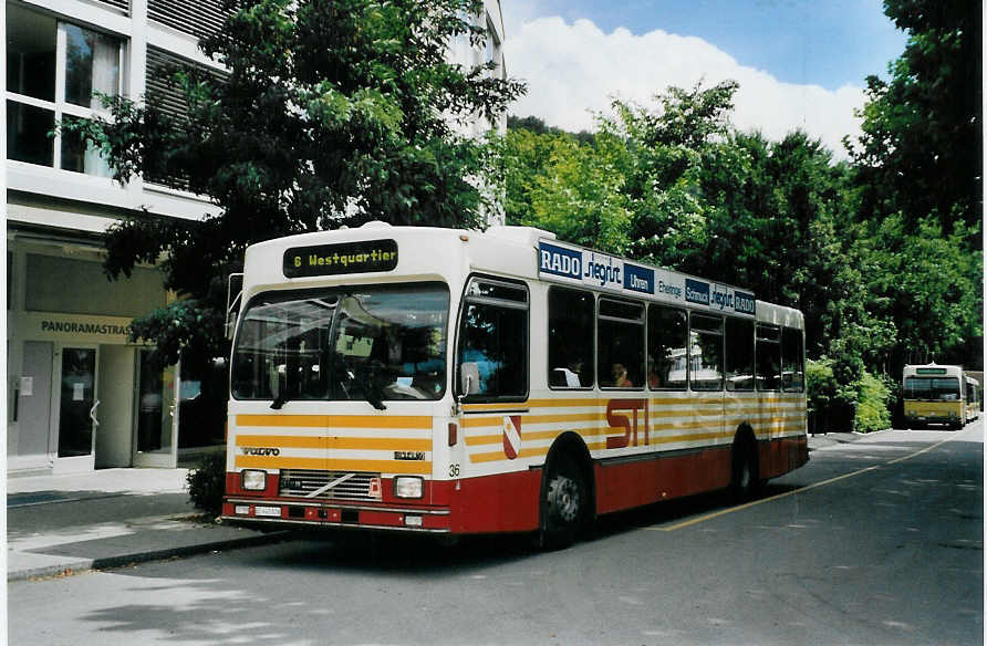 (079'725) - STI Thun - Nr. 36/BE 443'836 - Volvo/R&J (ex SAT Thun Nr. 36) am 26. August 2005 bei der Schiffl�ndte Thun