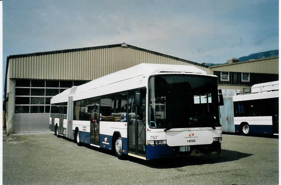 (079'933) - TPG Gen�ve - Nr. 757 - Hess/Hess Gelenktrolleybus am 27. August 2005 in Bellach, Hess
