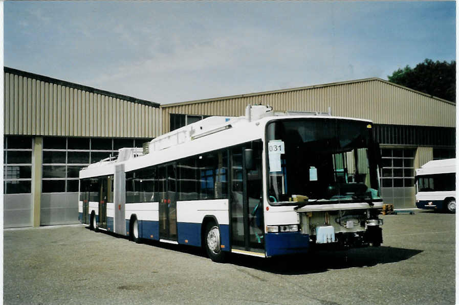 (079'934) - TPG Gen�ve - Nr. 761 - Hess/Hess Gelenktrolleybus am 27. August 2005 in Bellach, Hess