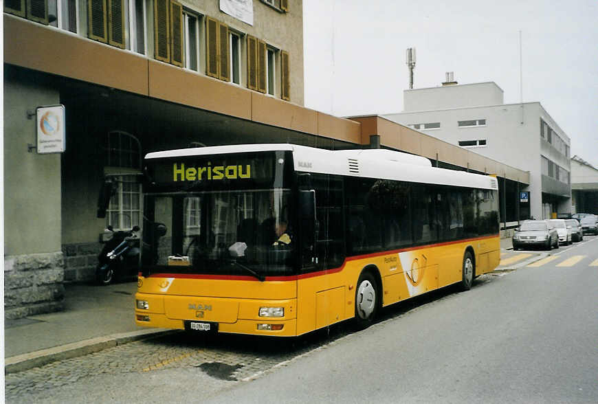 (080'837) - Postautobetriebe Unteres Toggenburg, L�tisburg - SG 284'108 - MAN am 18. Oktober 2005 beim Bahnhof Herisau