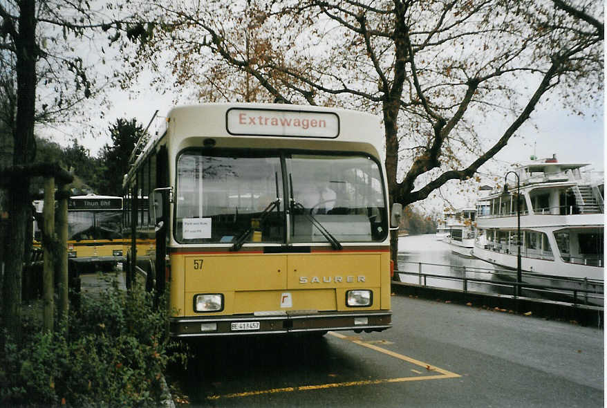 (081'732) - STI Thun - Nr. 57/BE 413'457 - Saurer/R&J am 9. Dezember 2005 bei der Schiffl�ndte Thun