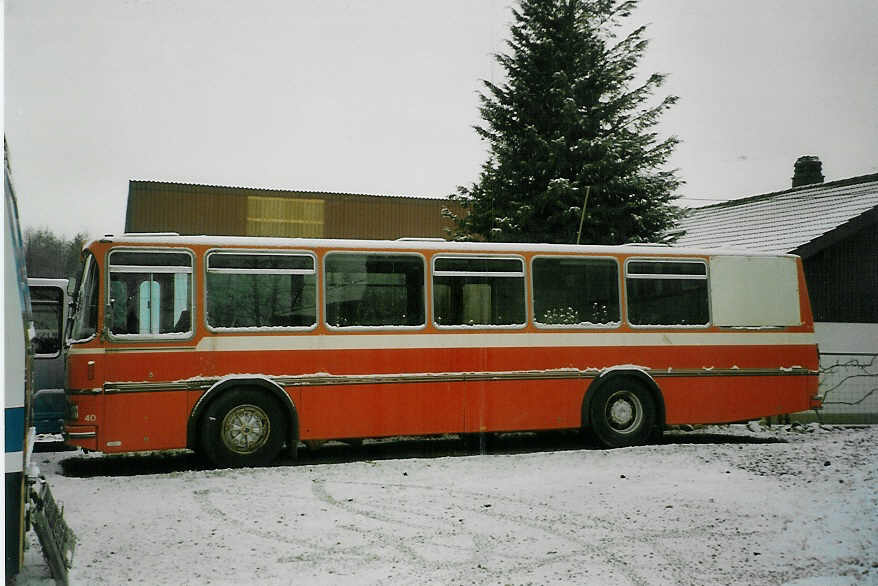 (082'223) - ZVB Zug - Nr. 40 - Saurer/Hess (ex Nr. 30) am 28. Dezember 2005 in B�tzberg, Heiniger