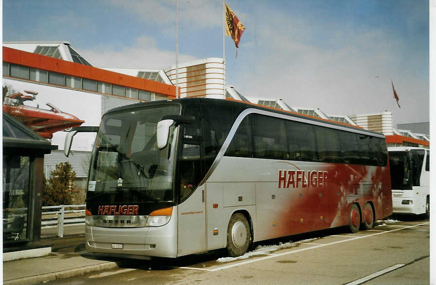 (083'524) - H�fliger, Sursee - Nr. 84/LU 11'311 - Setra am 6. M�rz 2006 in Gen�ve, Palexpo