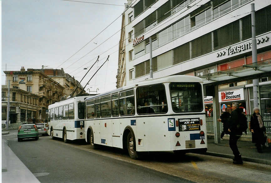 (083'632) - TL Lausanne - Nr. 973 - Rochat/Lauber Personenanh�nger am 6. M�rz 2006 beim Bahnhof Lausanne