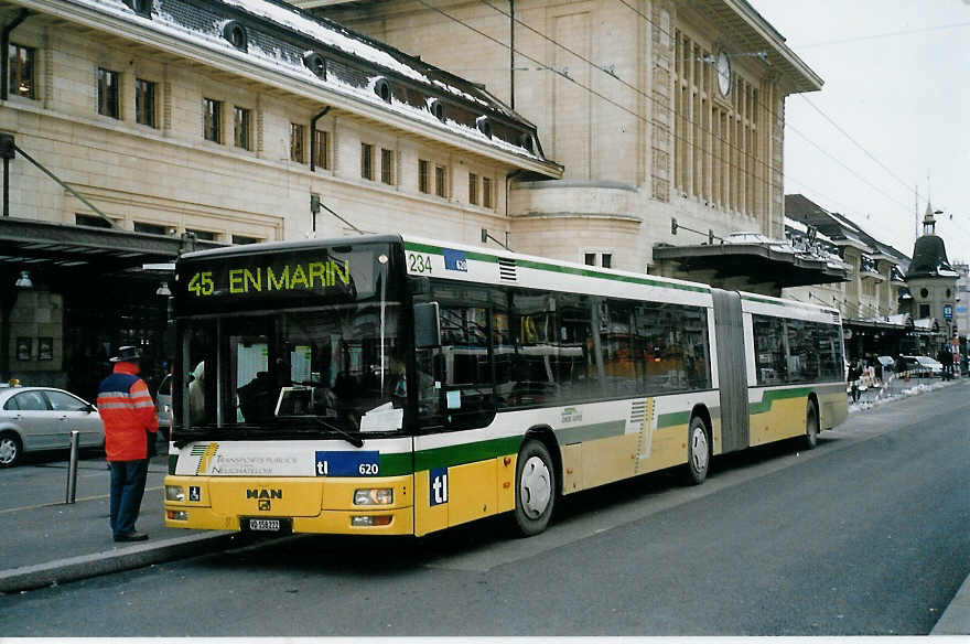 (083'820) - TL Lausanne (TN 234) - Nr. 620/VD 158'222 - MAN am 6. M�rz 2006 beim Bahnhof Lausanne