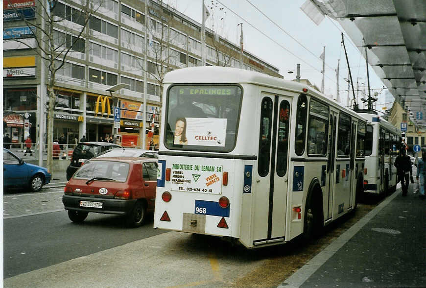 (083'832) - TL Lausanne - Nr. 968 - Rochat/Lauber Personenanh�nger am 6. M�rz 2006 beim Bahnhof Lausanne