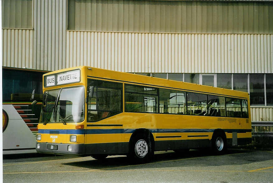 (083'905) - Busset, Vers-l'Eglise - MAN am 18. M�rz 2006 in Biel, Rattinbus