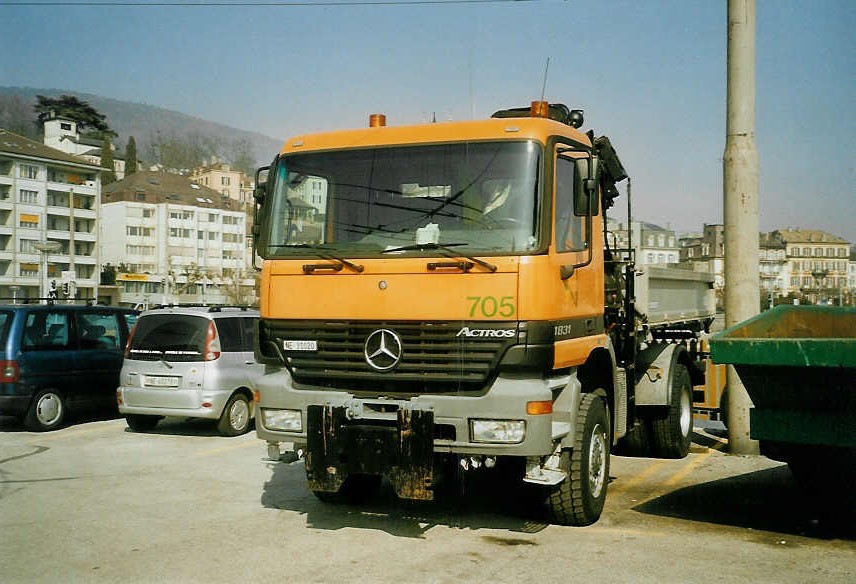 (083'920) - Aus dem Archiv: TN Neuch�tel - Nr. 705/NE 31'020 - Mercedes am 19. M�rz 2006 in Neuch�tel, D�p�t