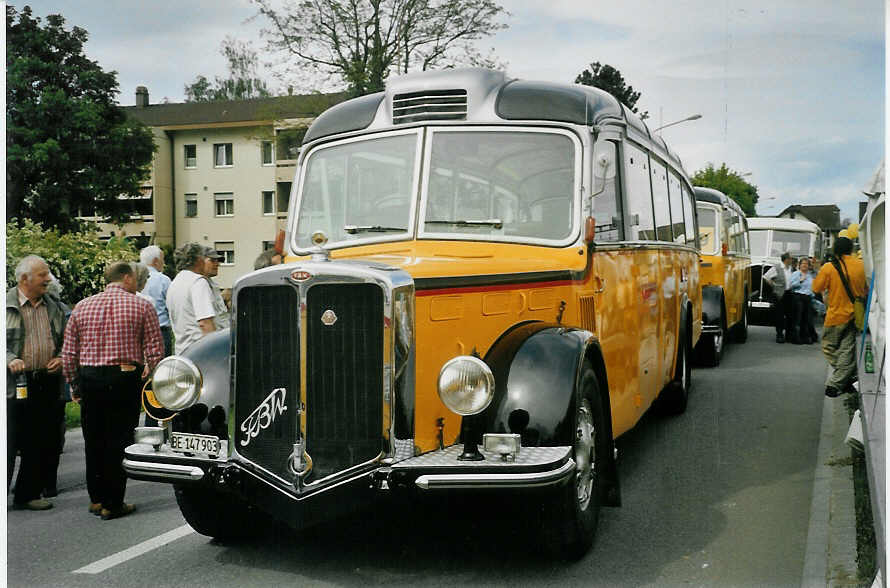 (085'024) - Gogniat, M�nchenbuchsee - BE 147'903 - FBW/FHS (ex Herzog, Muttenz; ex Kontiki, Wettingen Nr. 4; ex Nett, Bachs; ex P 23'179; ex P 2187) am 13. Mai 2006 beim Bahnhof Aarberg