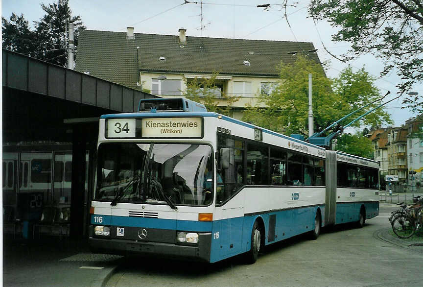 (085'611) - VBZ Z�rich - Nr. 116 - Mercedes Gelenktrolleybus am 25. Mai 2006 in Z�rich, Klusplatz