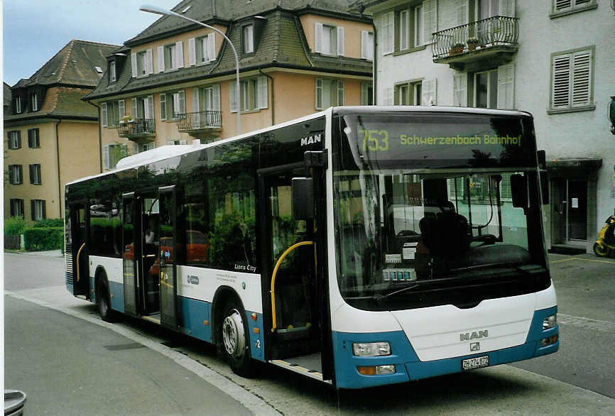 (085'625) - Gut, Binz - Nr. 2/ZH 274'872 - MAN am 25. Mai 2006 in Z�rich, Klusplatz