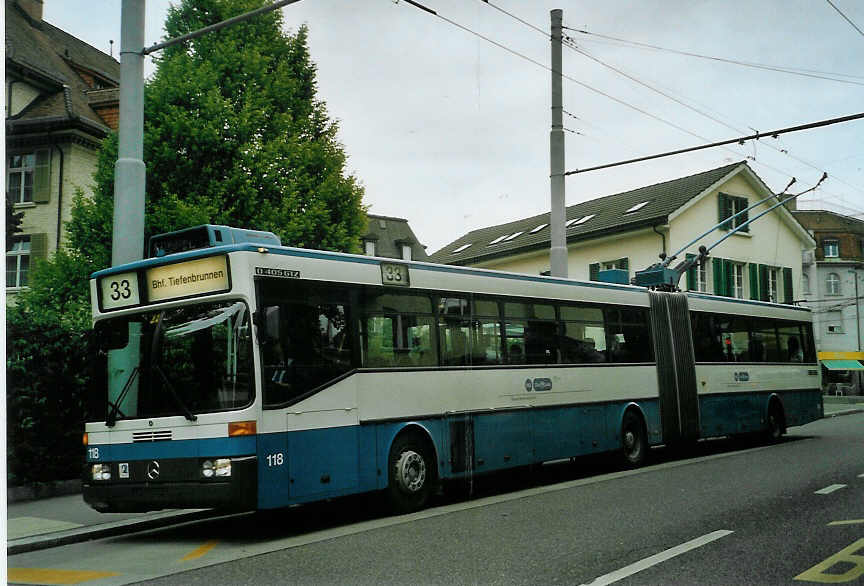 (085'627) - VBZ Z�rich - Nr. 118 - Mercedes Gelenktrolleybus am 25. Mai 2006 in Z�rich, Klusplatz