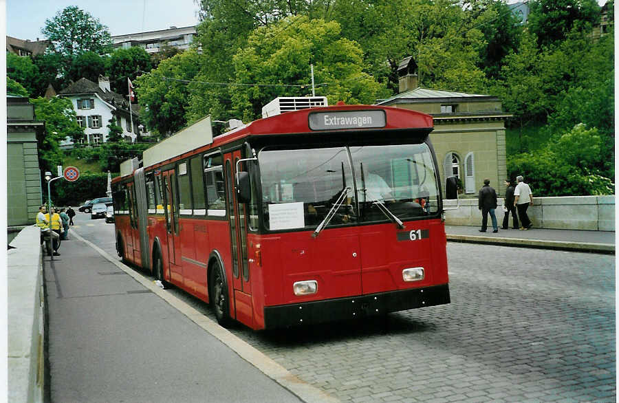 (085'804) - Bernmobil, Bern - Nr. 61 - FBW/Hess Gelenktrolleybus am 28. Mai 2006 in Bern, B�rengraben
