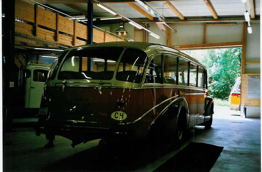 (086'707) - Meier, Gr�t - Nr. 12/ZH 27'216 - FBW/R&J (ex Wespe, Altst�tten; ex AFA Adelboden Nr. 12) am 18. Juni 2006 in Wetzikon, FBW-Museum