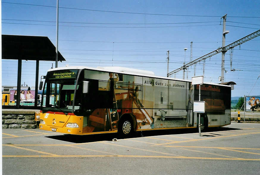 (086'711) - Kistler, Reichenburg - SZ 78'821 - Mercedes am 18. Juni 2006 beim Bahnhof Pf�ffikon