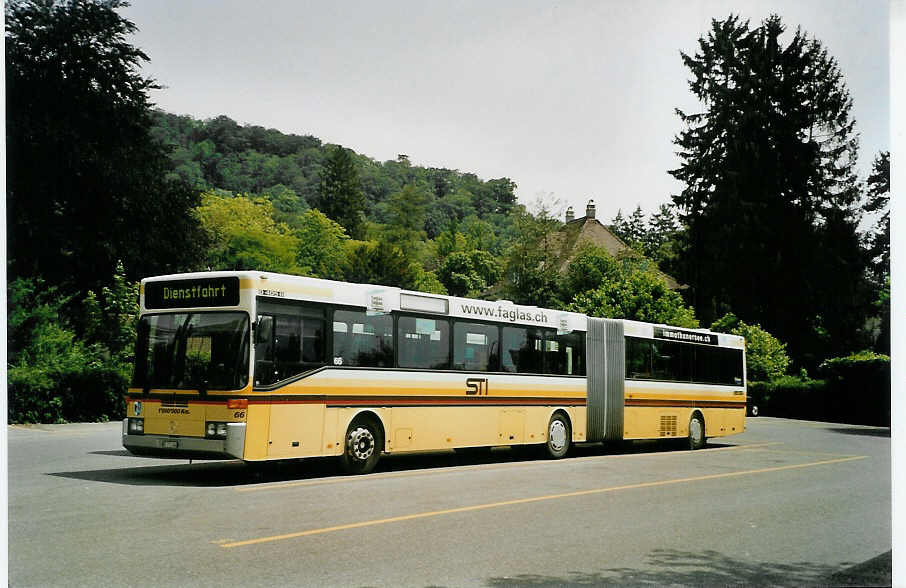 (086'802) - STI Thun - Nr. 66/BE 371'366 - Mercedes am 20. Juni 2006 bei der Schiffl�ndte Thun