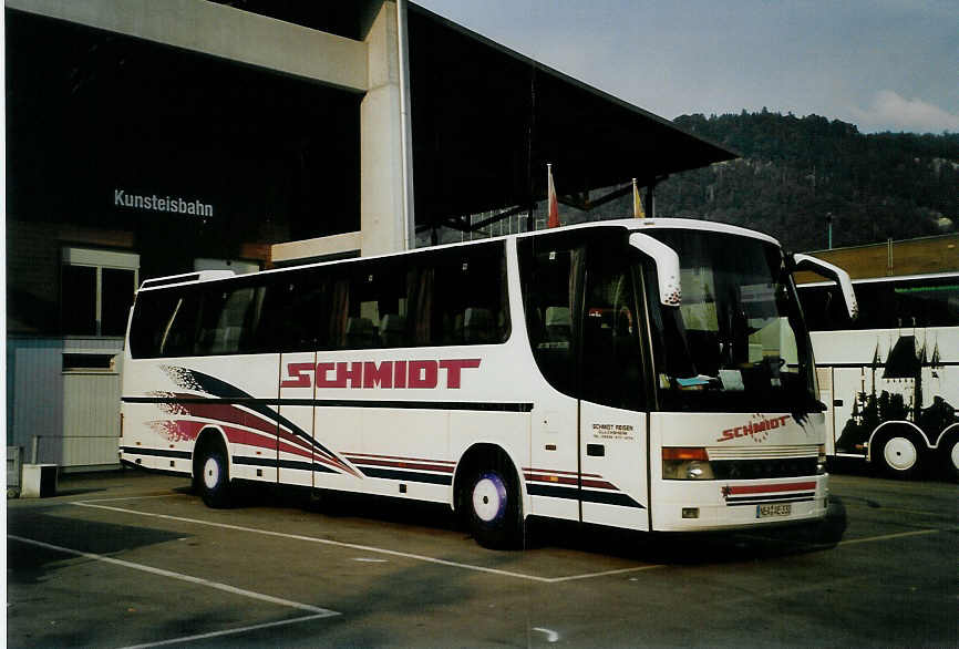(087'234) - Aus Deutschland: Schmidt, G�lchsheim - NEA-AE 330 - Setra am 14. Juli 2006 in Thun, Grabengut