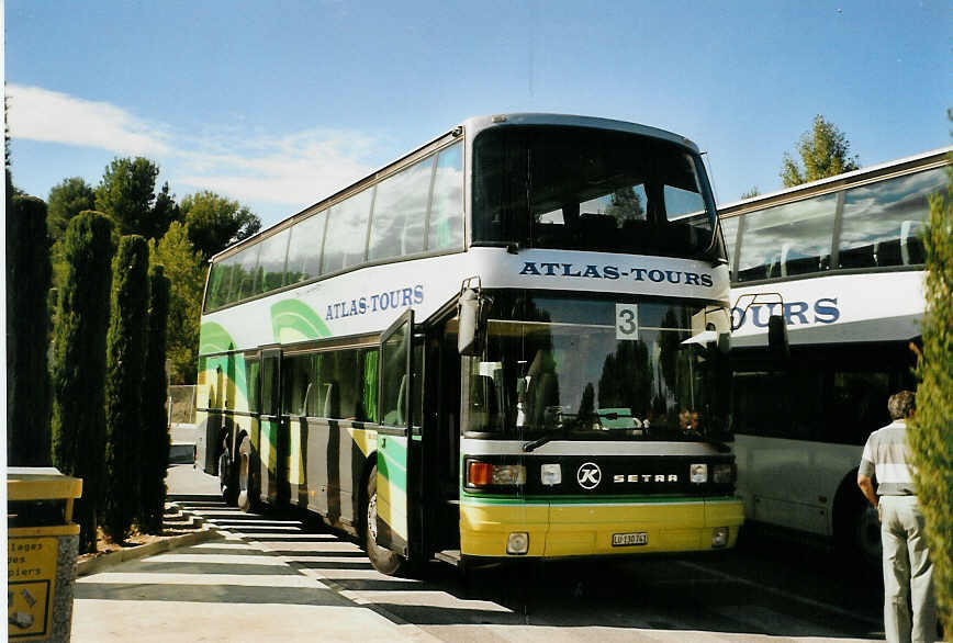 (089'905) - Aus der Schweiz: Atlas-Tours, Rothenburg - LU 130'741 - Setra am 4. Oktober 2006 in N�mes, Autobahnrastst�tte
