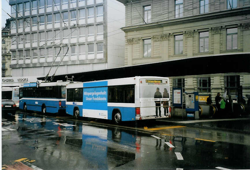 (091'310) - VBL Luzern - Nr. 313 - Lanz+Marti/Hess Personenanh�nger am 1. Januar 2007 beim Bahnhof Luzern