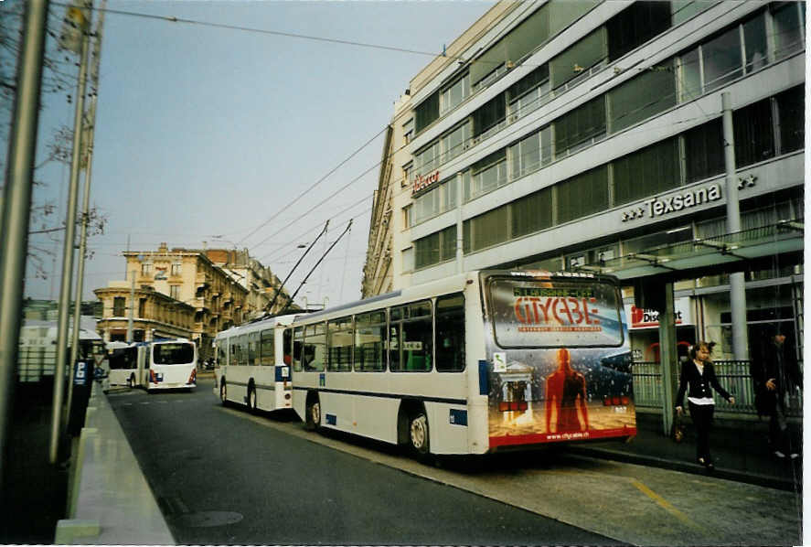 (092'527) - TL Lausanne - Nr. 907 - Lanz+Marti/Hess Personenanh�nger am 17. M�rz 2007 beim Bahnhof Lausanne