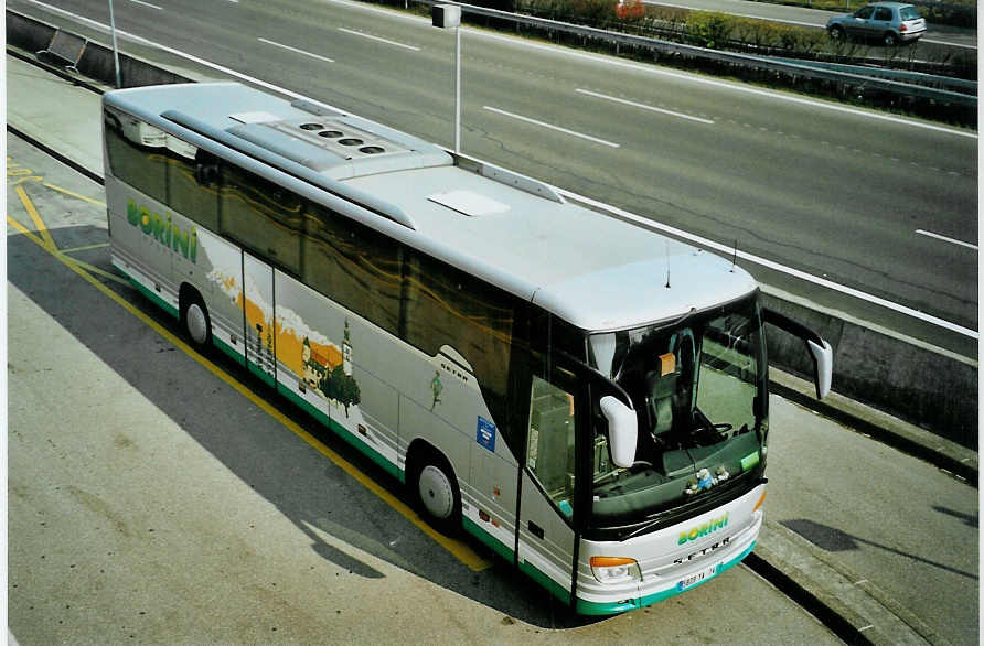 (092'808) - Aus Frankreich: Borini, Meg�ve - 5809 YA 74 - Setra am 17. M�rz 2007 in Gen�ve, A�roport
