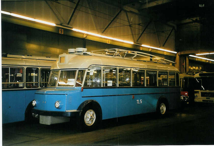 (092'932) - TL Lausanne (R�trobus) - Nr. 5 - FBW/Eggli Trolleybus (ex Nr. 505; ex Nr. 5) am 17. M�rz 2007 in Lausanne, D�p�t Borde
