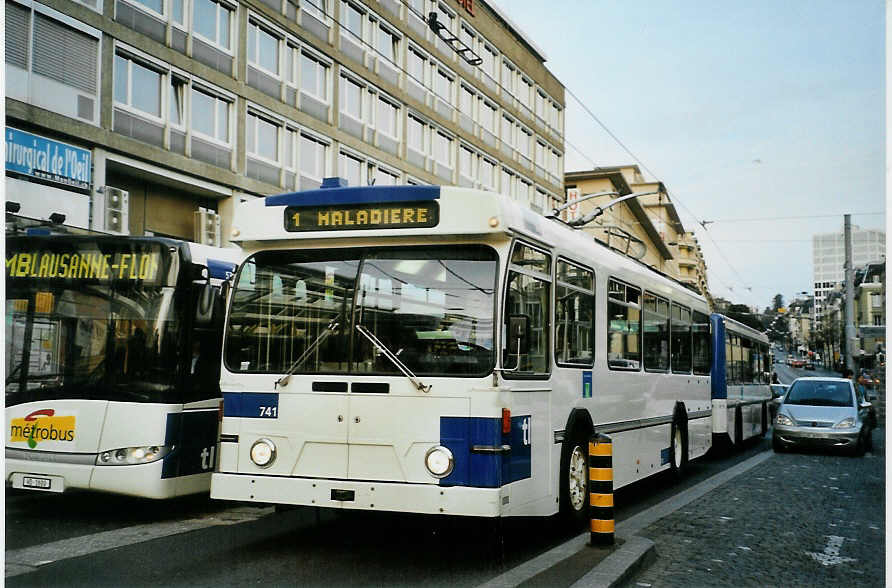 (093'006) - TL Lausanne - Nr. 741 - FBW/Hess Trolleybus am 17. M�rz 2007 beim Bahnhof Lausanne