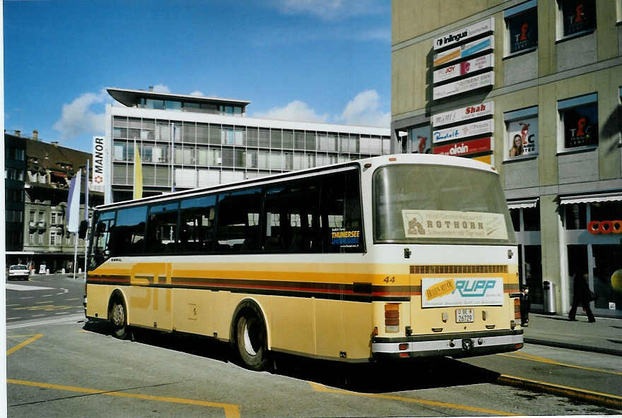 (093'014) - STI Thun - Nr. 44/BE 26'729 - Setra (ex AGS Sigriswil) am 19. M�rz 2007 beim Bahnhof Thun