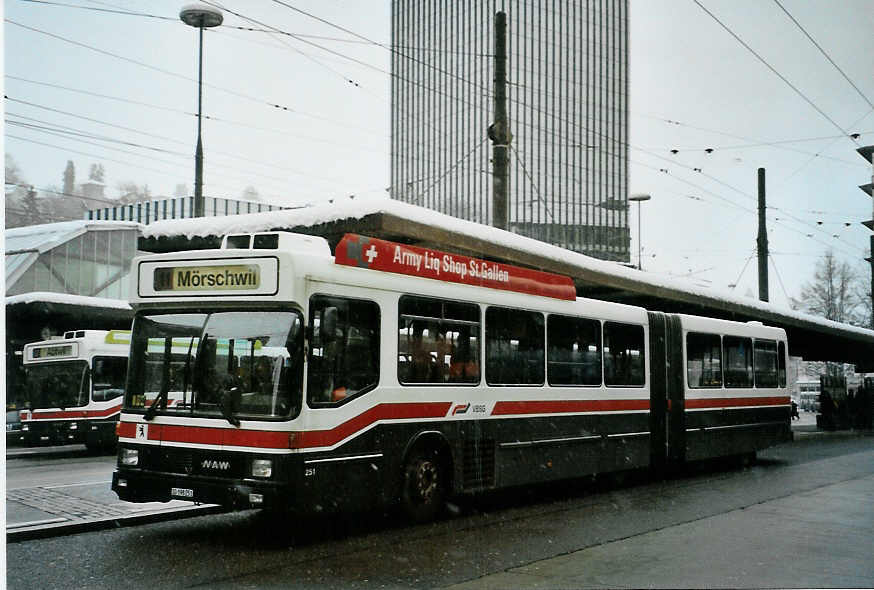 (093'023) - VBSG St. Gallen - Nr. 251/SG 198'251 - NAW/Hess am 22. M�rz 2007 beim Bahnhof St. Gallen