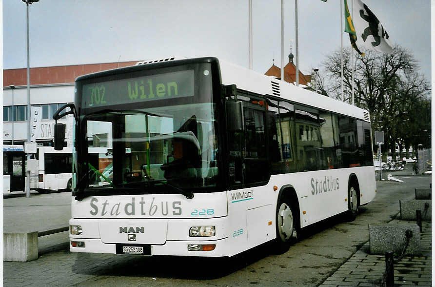 (093'206) - WilMobil, Wil - Nr. 228/SG 252'108 - MAN (ex Wick, Wil Nr. 8) am 22. M�rz 2007 beim Bahnhof Wil