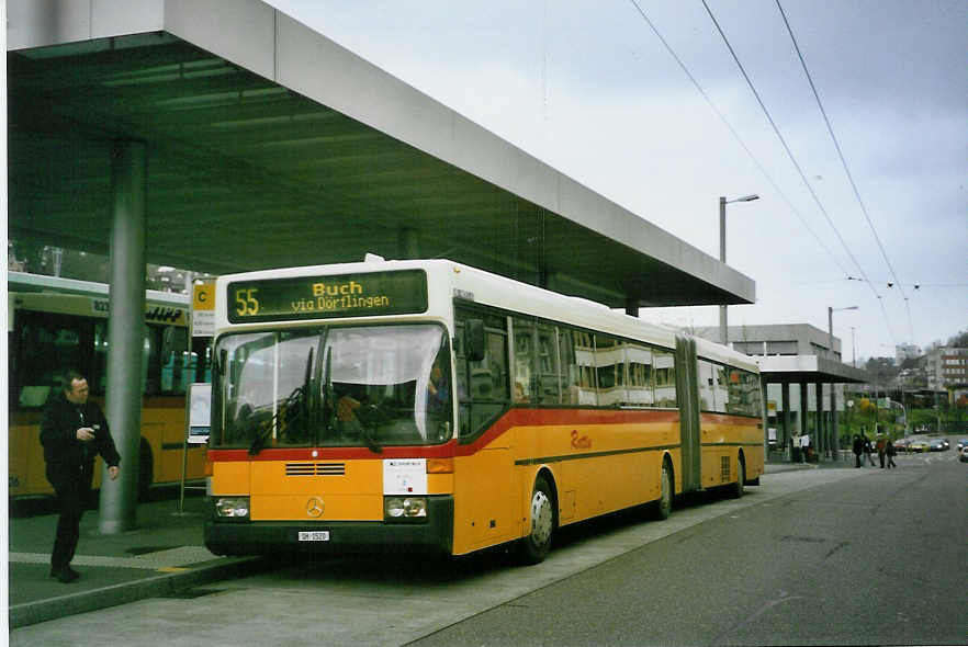(093'233) - Rattin, Neuhausen - Nr. 20/SH 1520 - Mercedes am 22. M�rz 2007 beim Bahnhof Schaffhausen