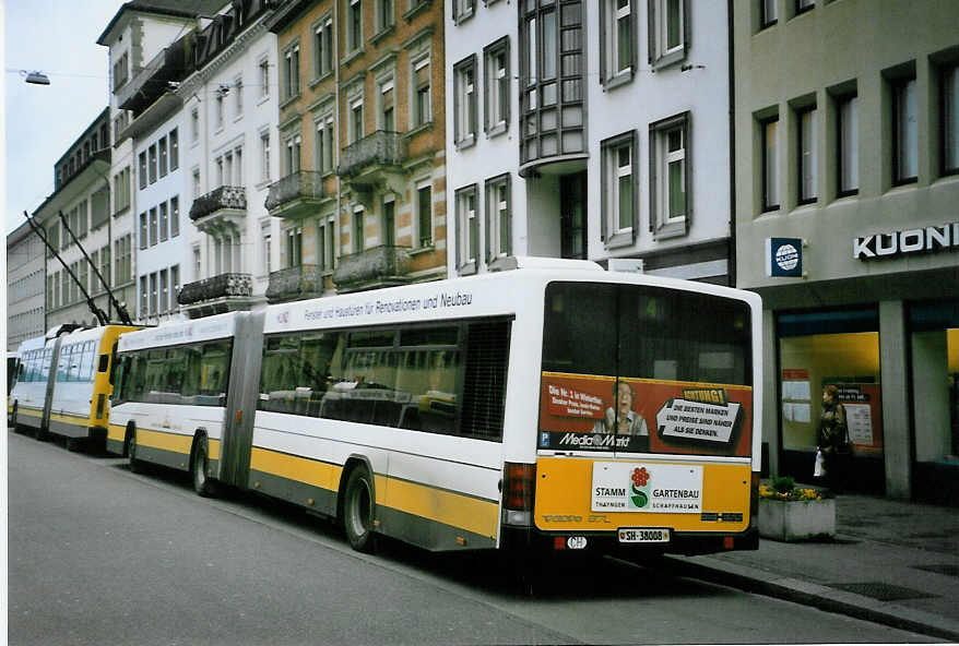 (093'304) - VBSH Schaffhausen - Nr. 8/SH 38'008 - Volvo/Hess am 22. M�rz 2007 beim Bahnhof Schaffhausen
