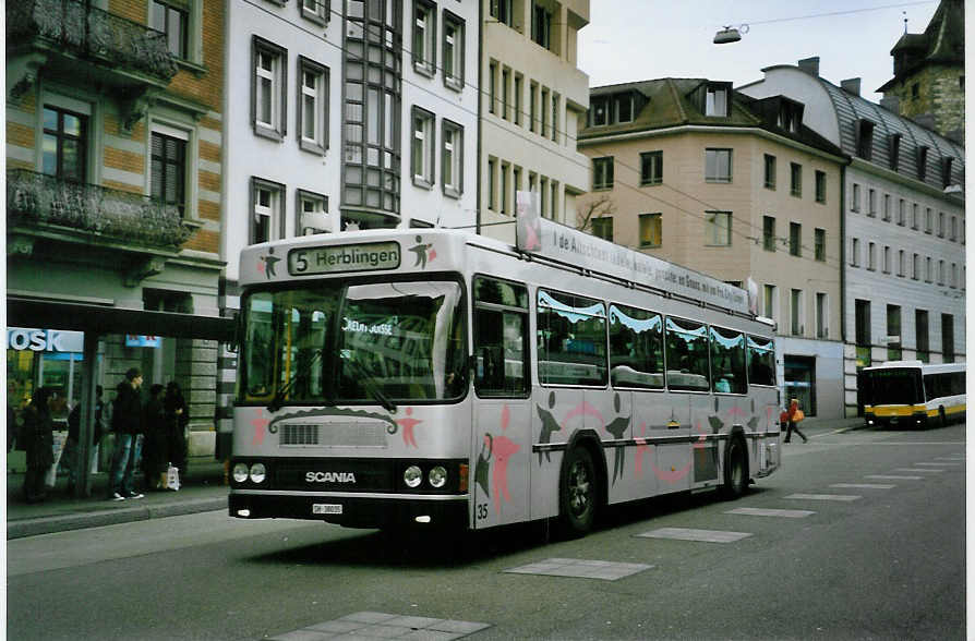 (093'307) - VBSH Schaffhausen - Nr. 35/SH 38'035 - Scania/Hess (ex Nr. 18) am 22. M�rz 2007 beim Bahnhof Schaffhausen