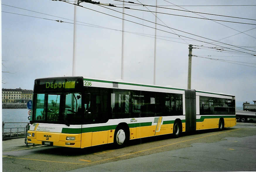 (093'323) - TN Neuch�tel - Nr. 236/NE 111'236 - MAN am 25. M�rz 2007 in Neuch�tel, D�p�t