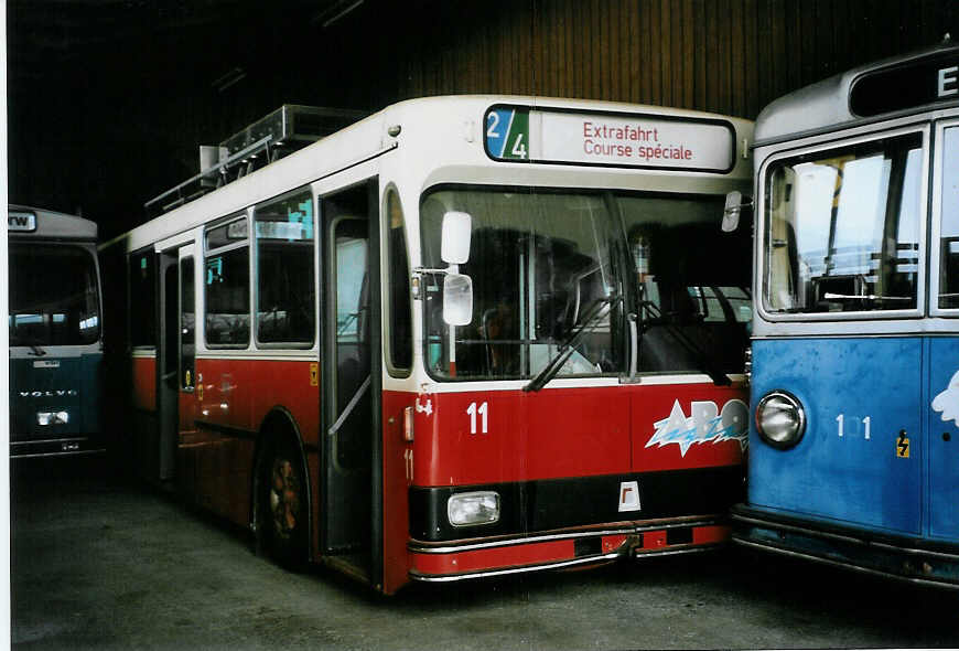(093'417) - VB Biel (TVS) - Nr. 11 - FBW/R&J Trolleybus am 25. M�rz 2007 in Selzach, Halle TVS (Teilaufnahme)