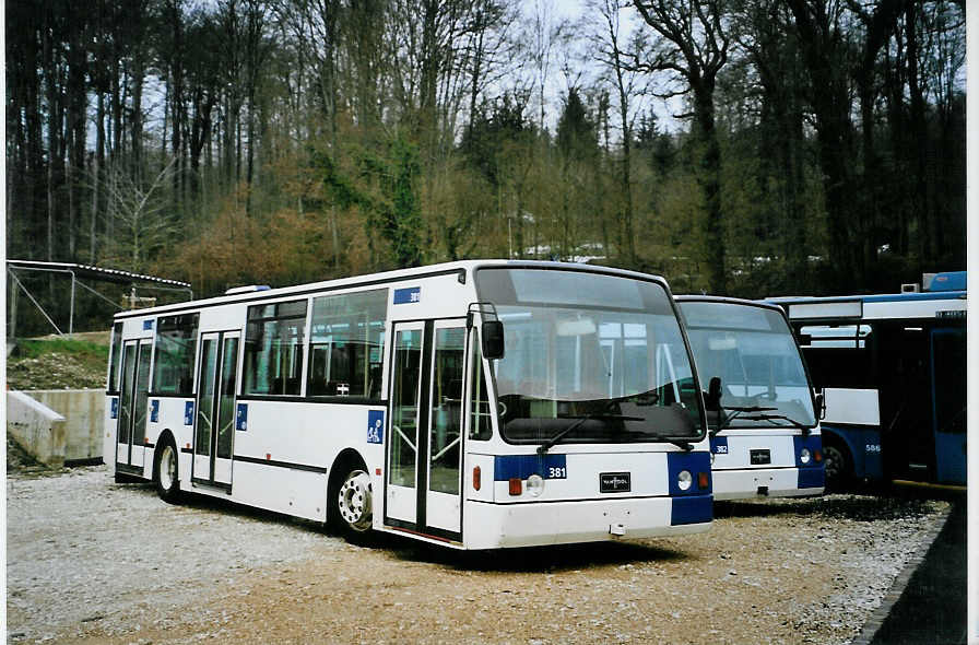 (093'421) - TL Lausanne - Nr. 381 - Van Hool am 25. M�rz 2007 in Safnern, BTR
