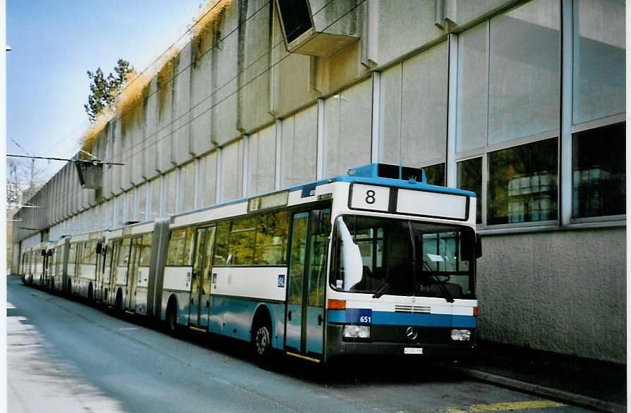 (093'614) - TL Lausanne - Nr. 651/VD 280'388 - Mercedes (ex VBZ Z�rich Nr. 579) am 7. April 2007 in Lausanne, D�p�t Borde