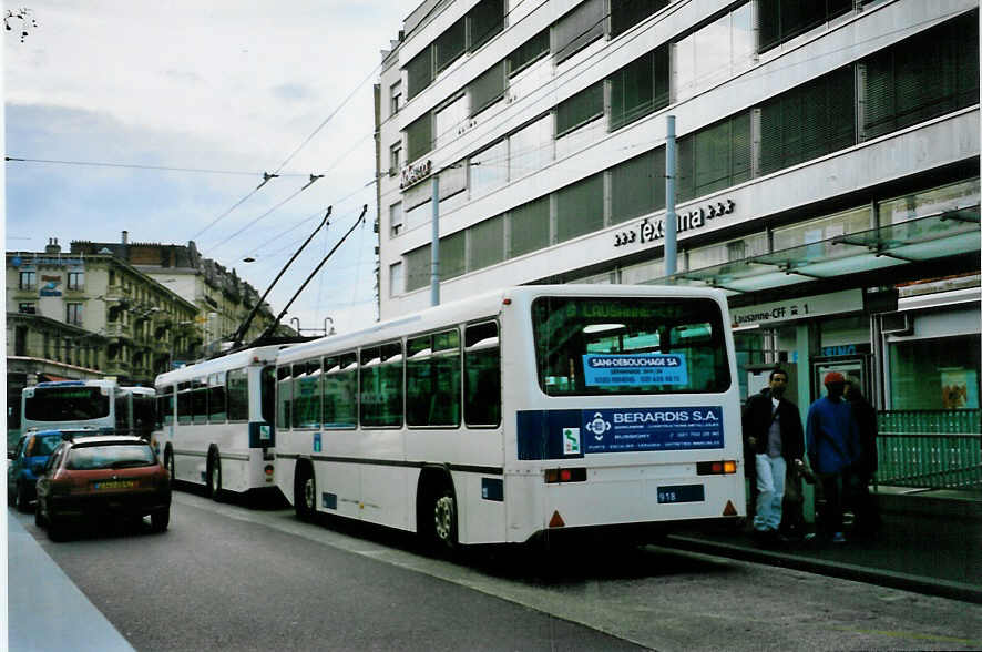 (093'726) - TL Lausanne - Nr. 918 - Lanz+Marti/Hess Personenanh�nger am 7. April 2007 beim Bahnhof Lausanne